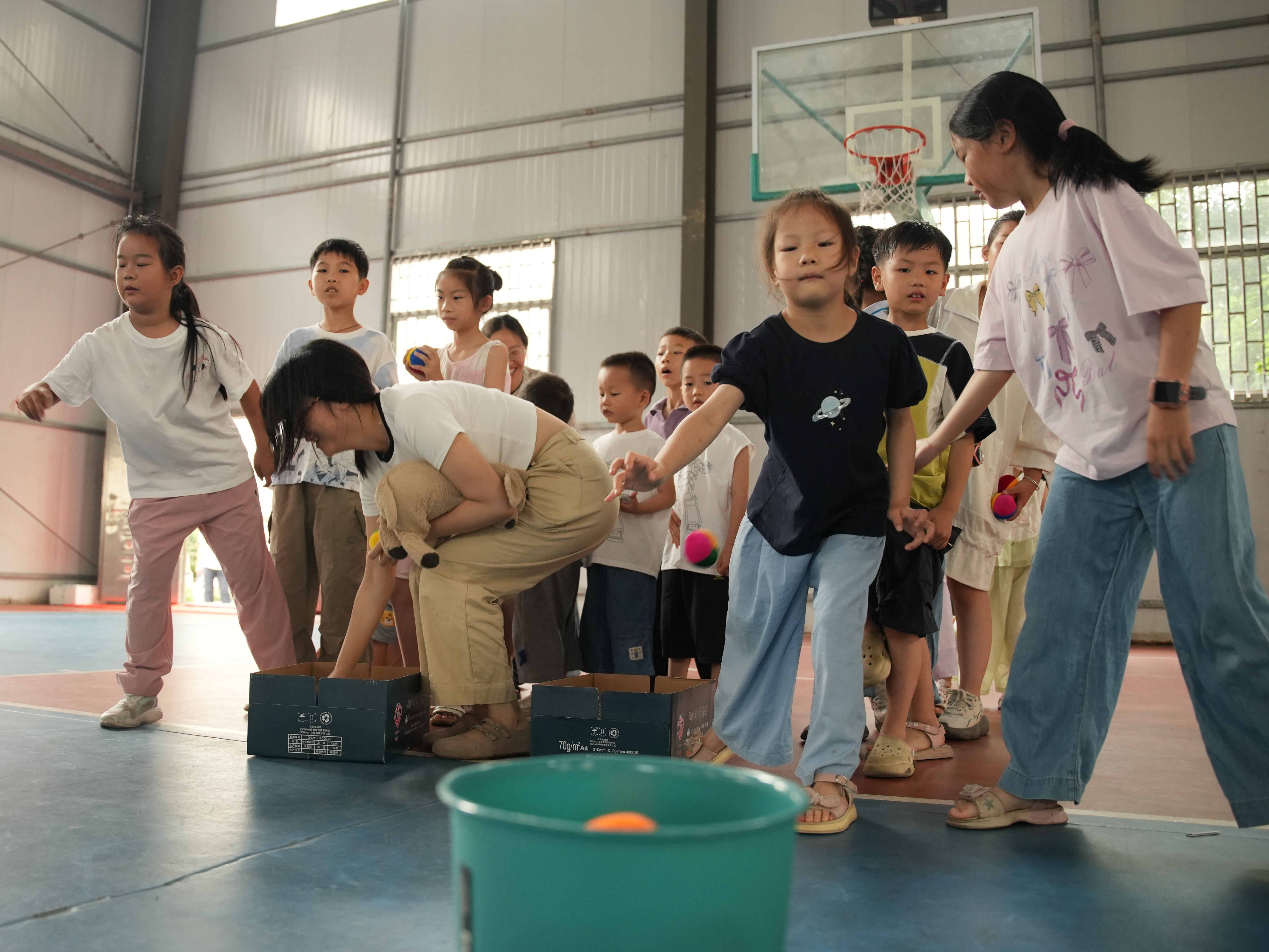 �찮ͬ�У���������ح������һ�����ϼ�� ����������~